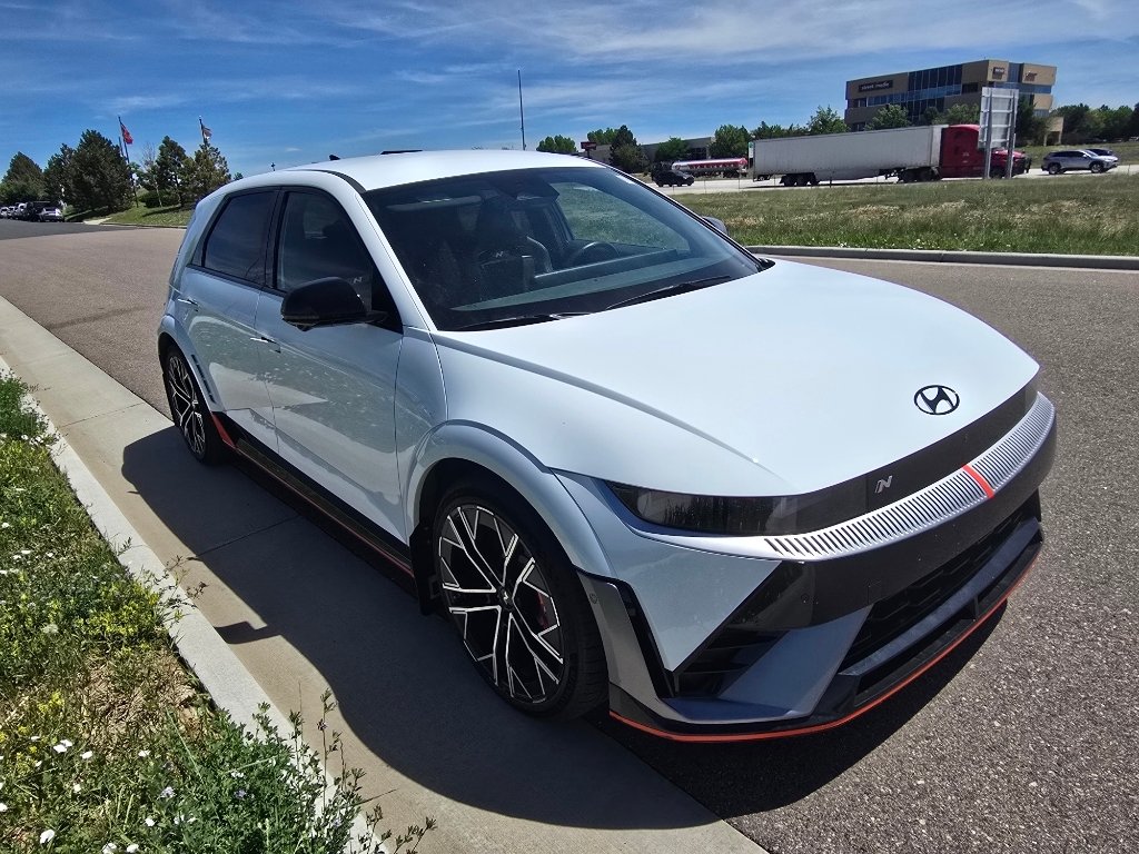 Used 2025 Atlas White Hyundai Base (A1) image 7