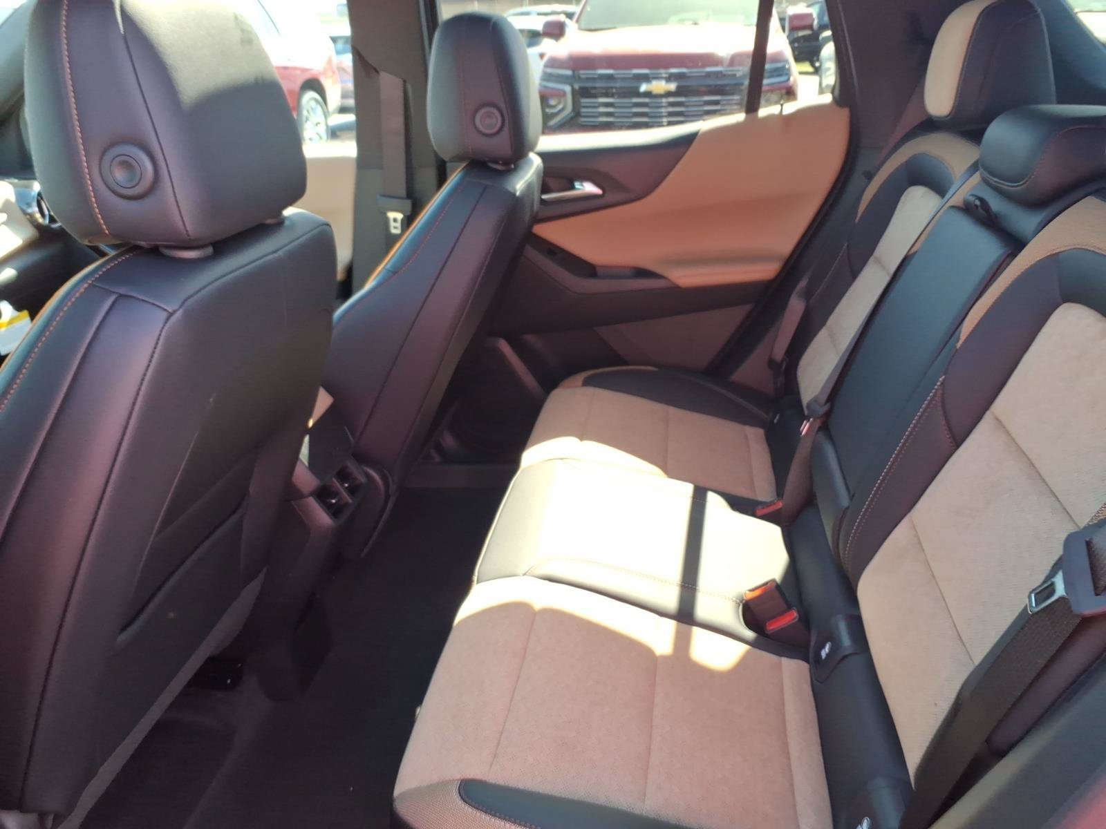 New 2027 Mosaic Black Metallic Chevrolet ACTIV image 15