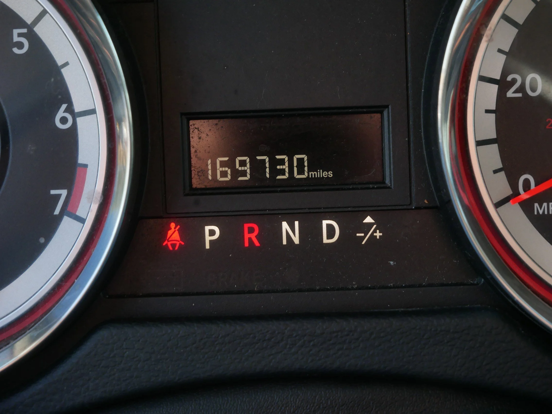 Used 2017 White Knuckle Clearcoat Dodge SE image 32