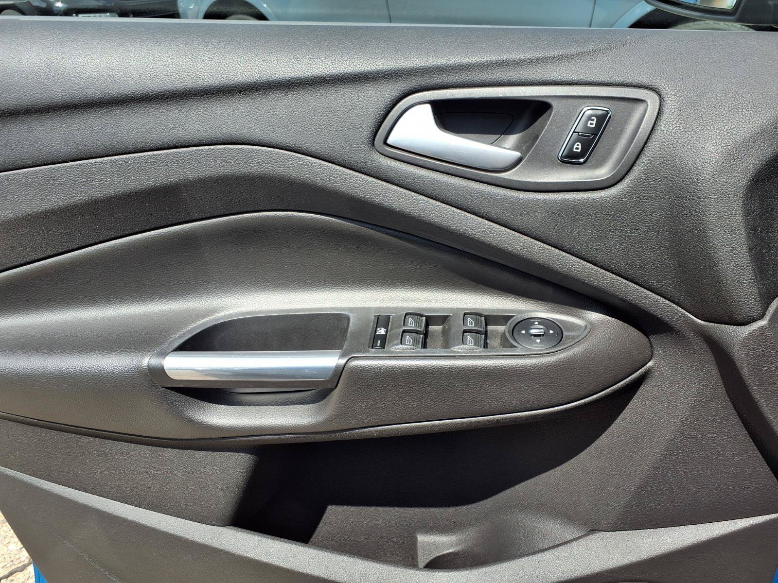 Used 2013 Blue Candy Metallic Tinted Clearcoat Ford SE image 15