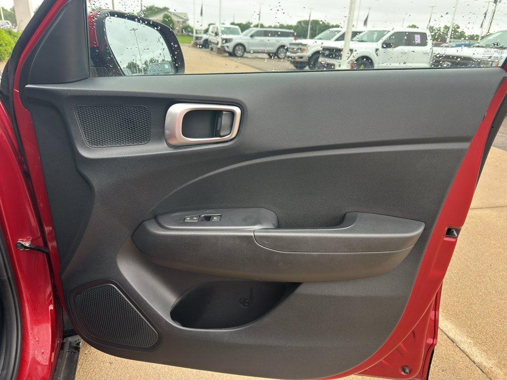 Used 2025 Ultimate Red Hyundai SEL image 28