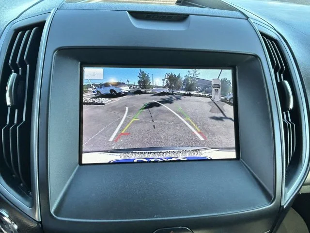 Used 2020 Silver Ford SE image 23