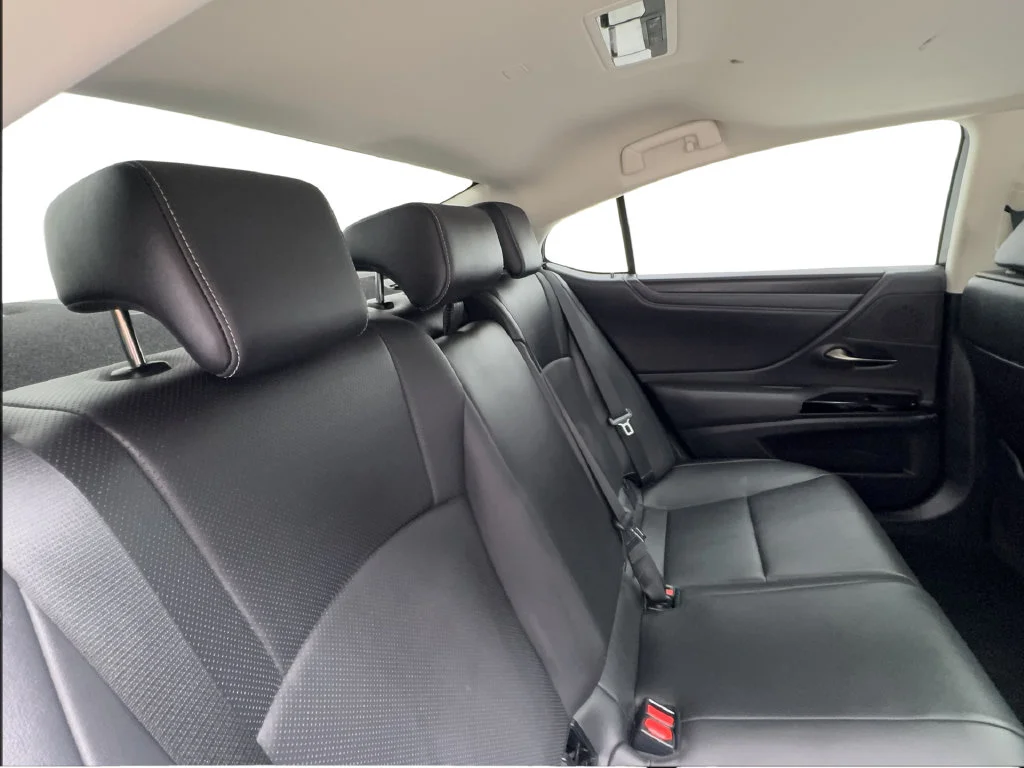Used 2024 White Lexus 350 image 32