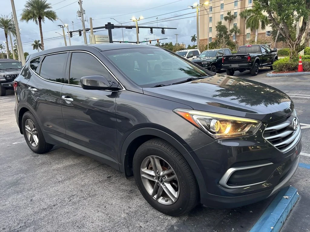 Used 2018 Gray Hyundai 2.4 Base image 3