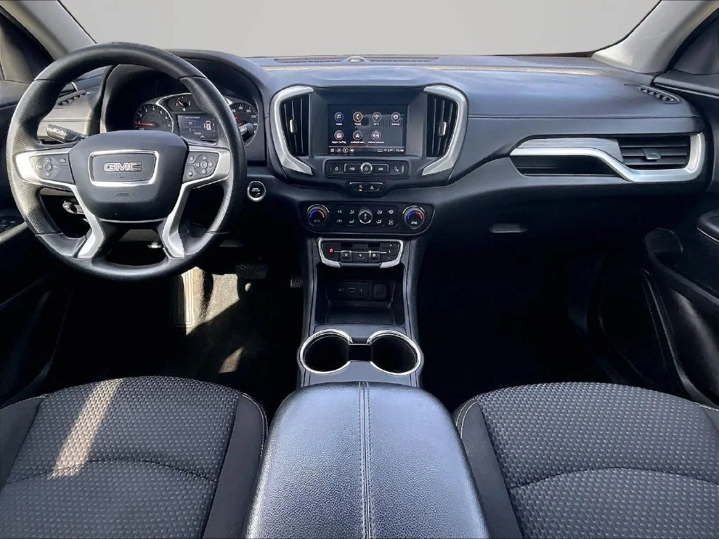 Used 2023 Silver GMC SLE image 17