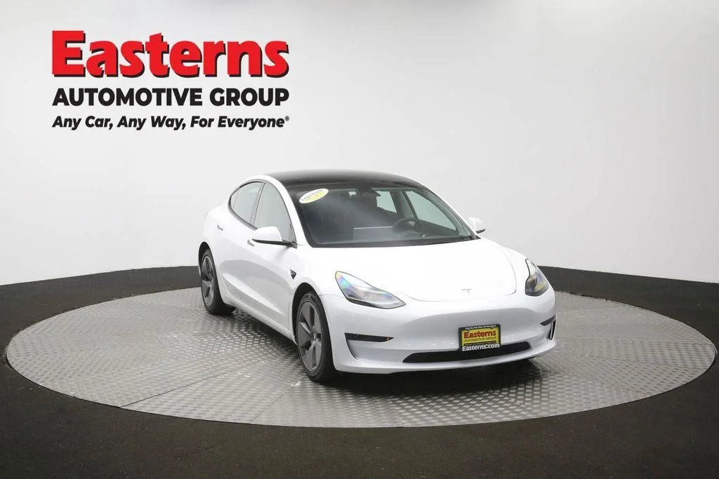 Used 2023 White Tesla Base image 37