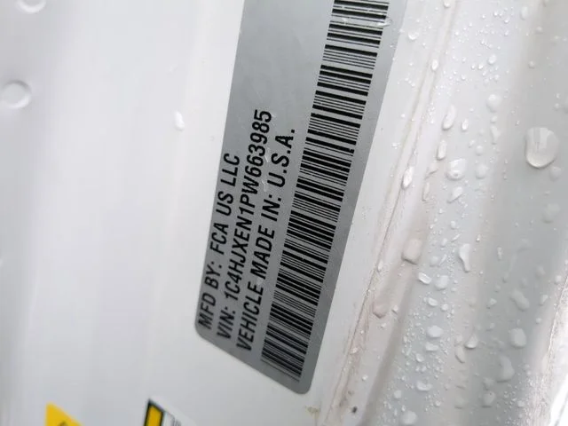 Used 2023 White Jeep Sahara image 21