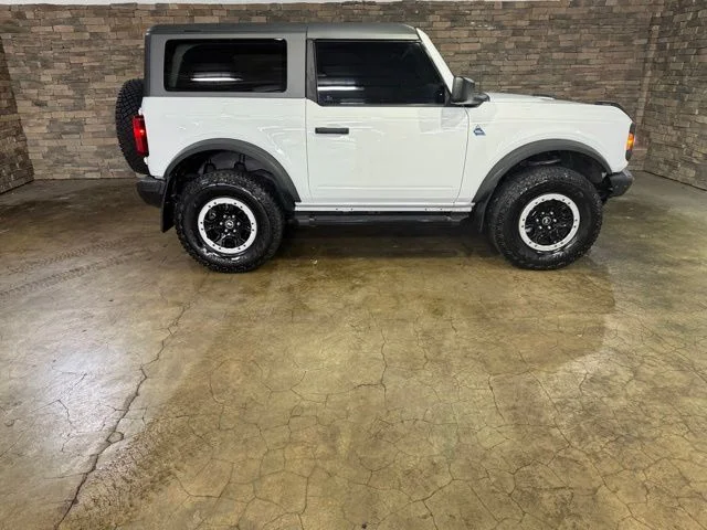 Used 2023 Oxford White Ford Black Diamond image 10