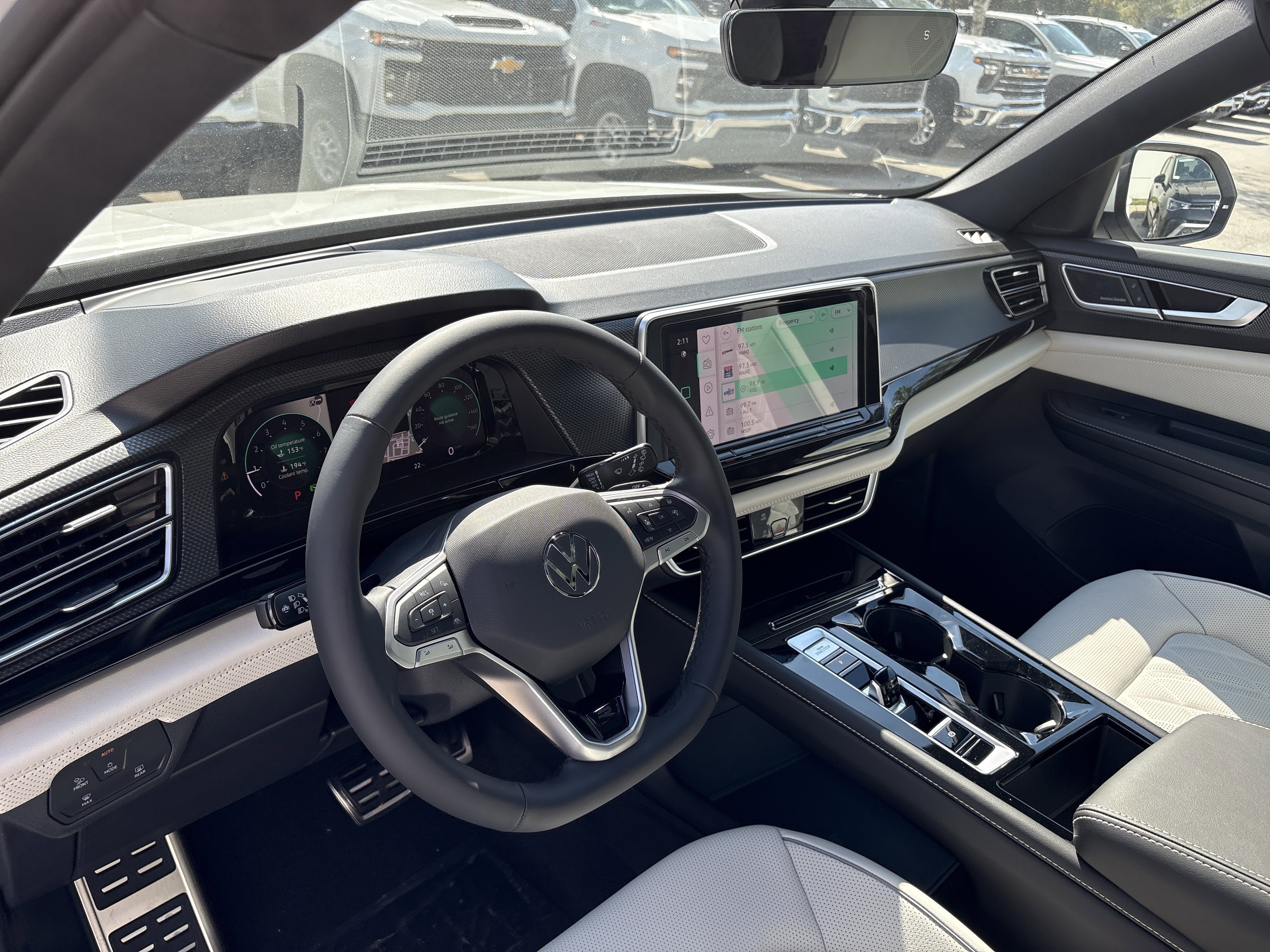 2026 Volkswagen Atlas Cross Sport SEL Premium R-LINE - Photo 11