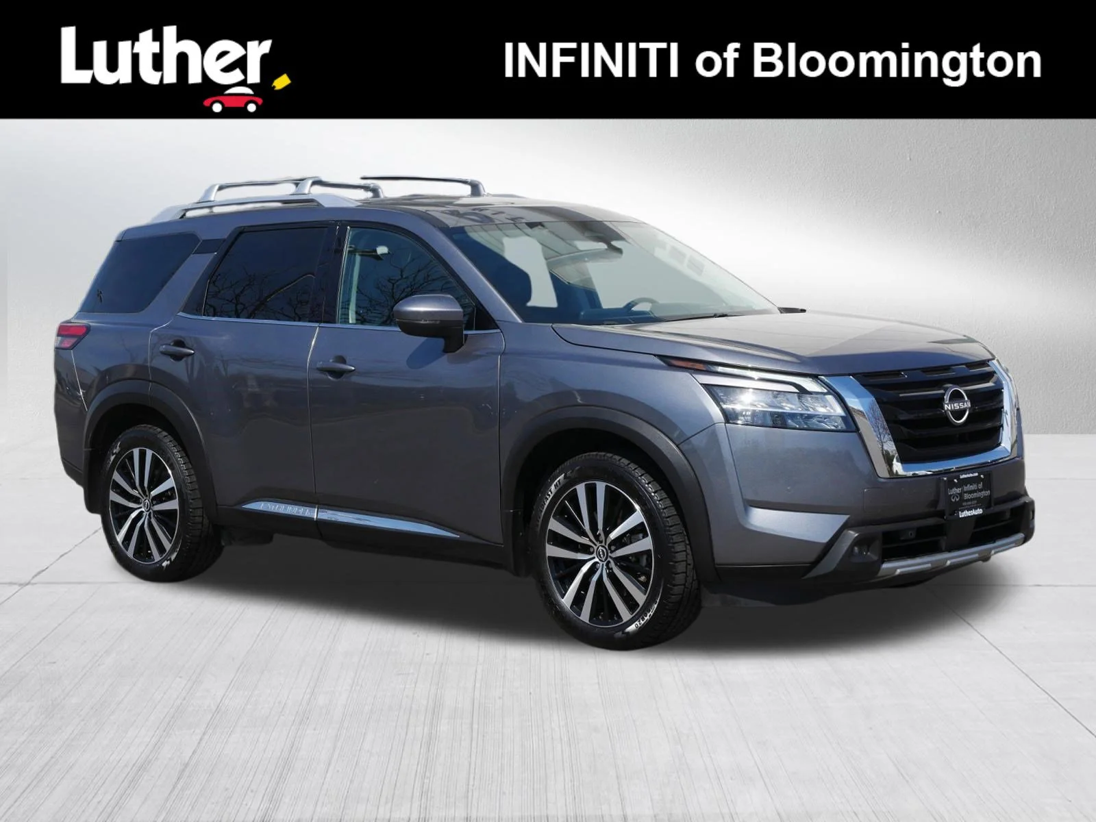 2023 Nissan Pathfinder Platinum 4WD's photo