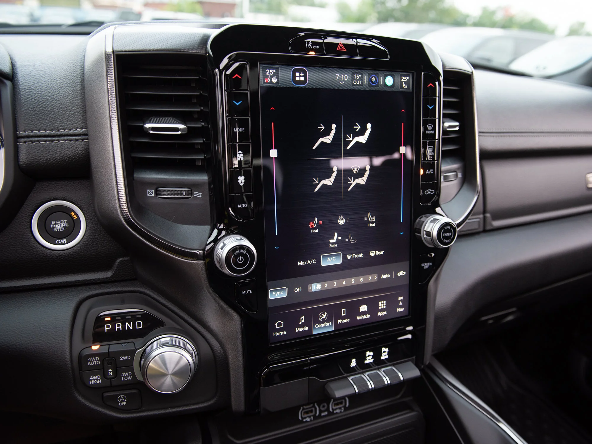 New 2026 Black RAM Sport* image 22