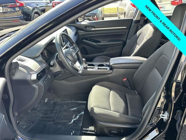 Used 2023 Black Nissan 2.5 SV image 15