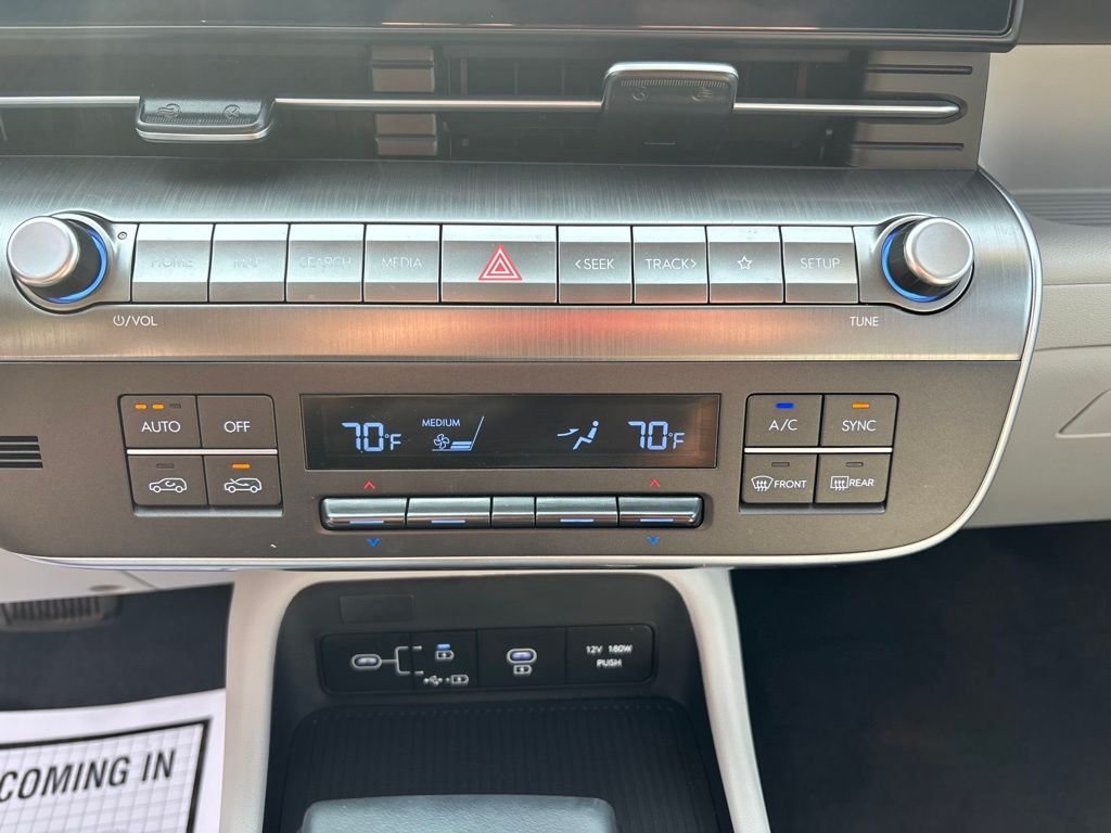 Used 2024 Gray Hyundai SEL image 29