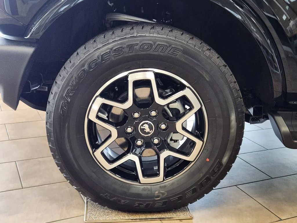 New 2026 Shadow Black Ford Outer Banks® image 9