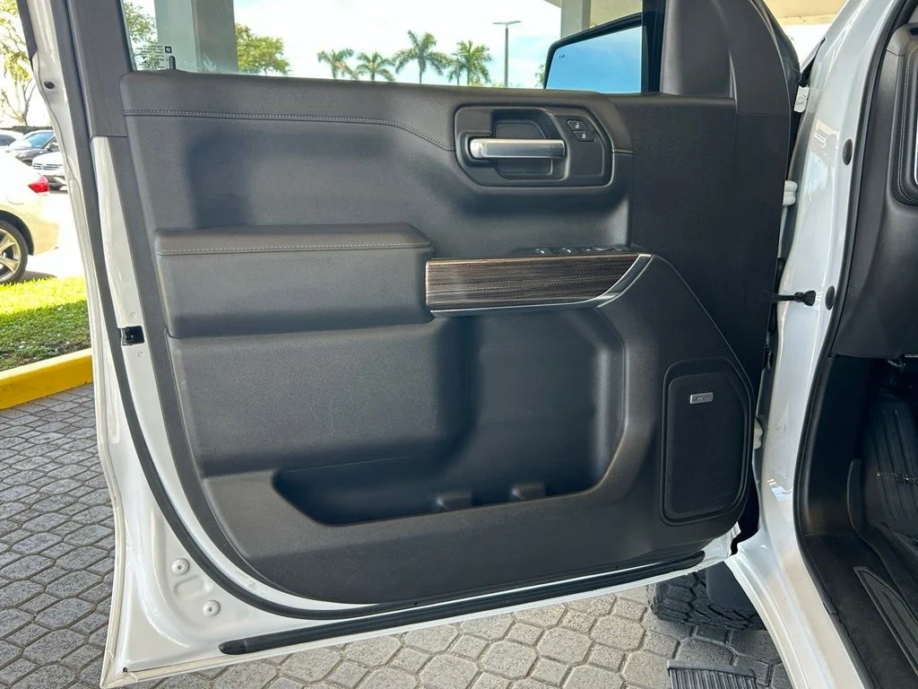 Used 2021 White Chevrolet RST image 37