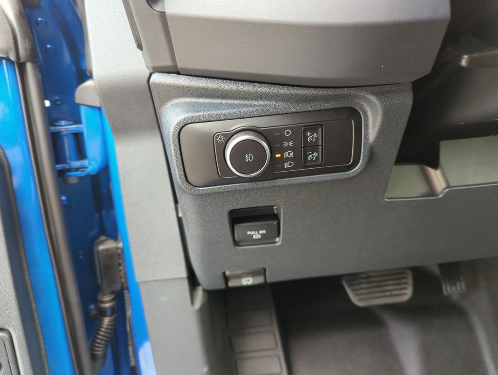New 2026 Velocity Blue Metallic Ford Badlands® image 19