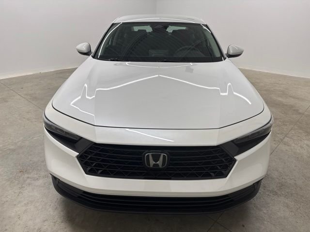 Used 2023 White Honda LX image 2