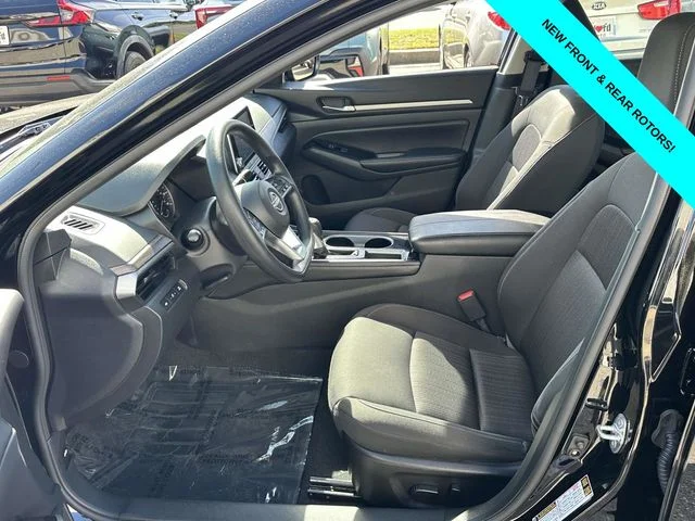 Used 2023 Black Nissan 2.5 SV image 15