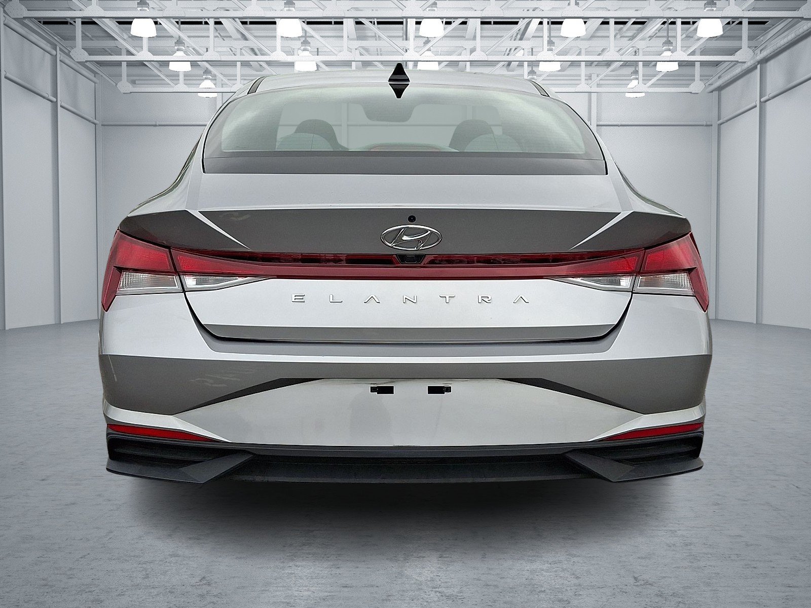 Used 2023 Shimmering Silver Pearl Hyundai SEL image 4