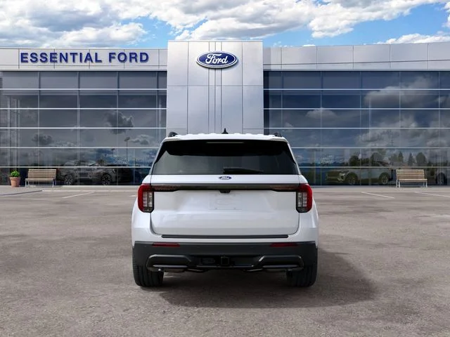 New 2027 Star White Metallic Tri-Coat Ford ST-Line image 7
