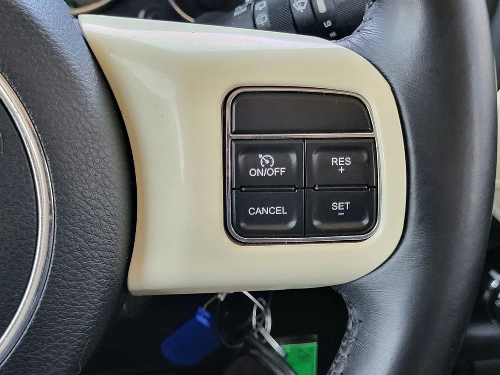 Used 2017 Bright White Clearcoat Jeep Unlimited Rubicon image 16