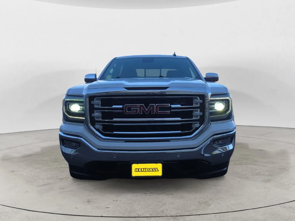 Used 2018 SUMMIT WHITE GMC SLT image 3
