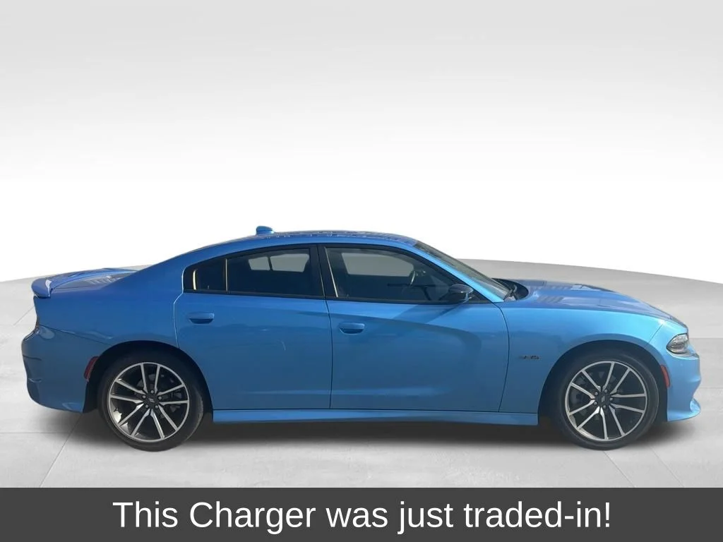 Used 2023 B5 Blue Pearlcoat Dodge R/T image 1