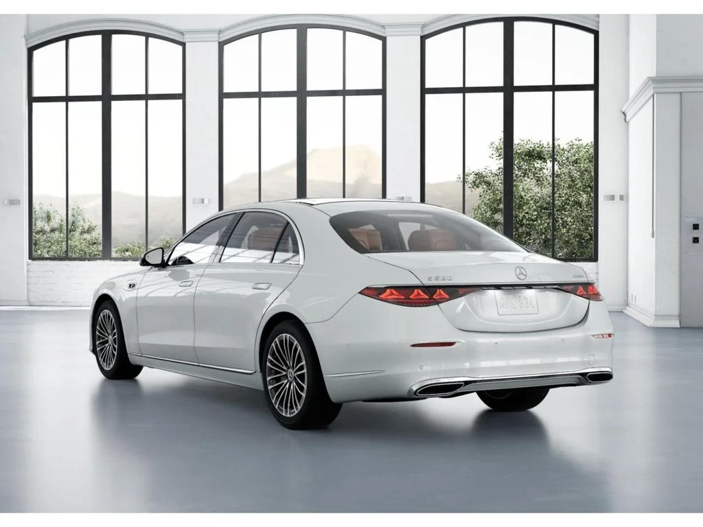 New 2027 White Mercedes-Benz S 580 image 28