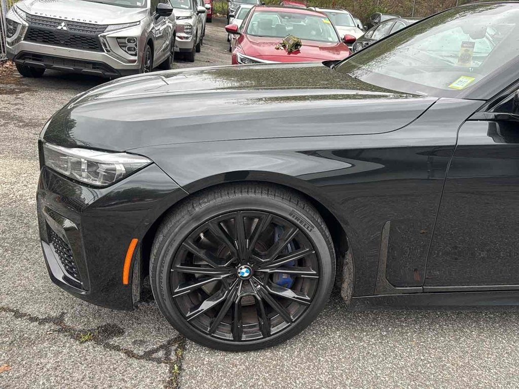 Used 2022 Black BMW 740i image 8