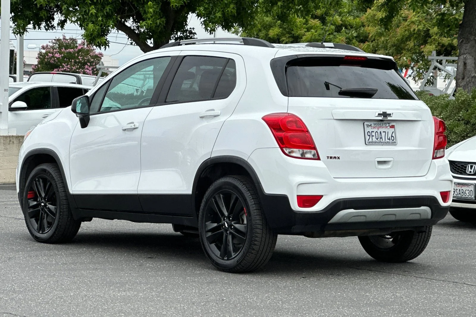 Used 2020 Summit White Chevrolet LT image 6