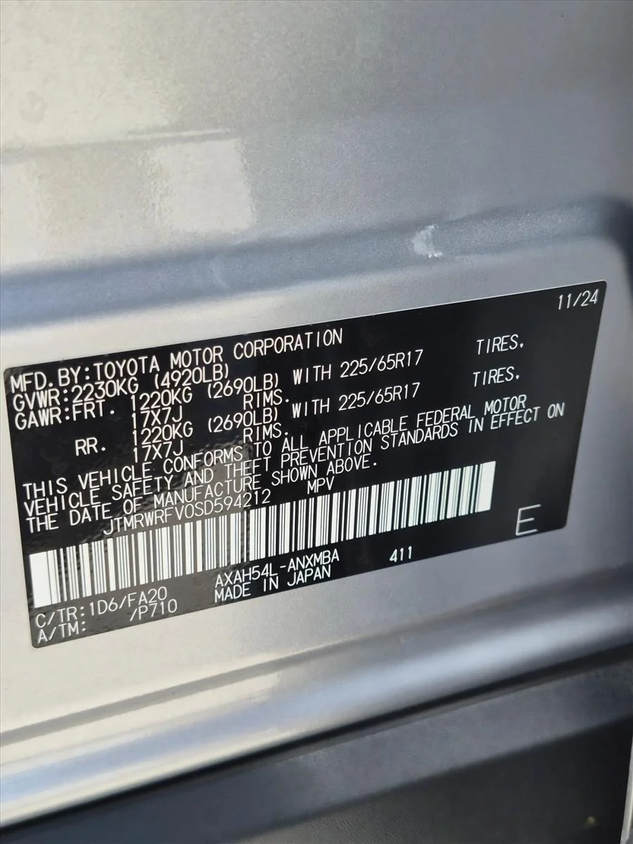 Used 2025 Silver Sky Metallic Toyota Hybrid XLE image 24