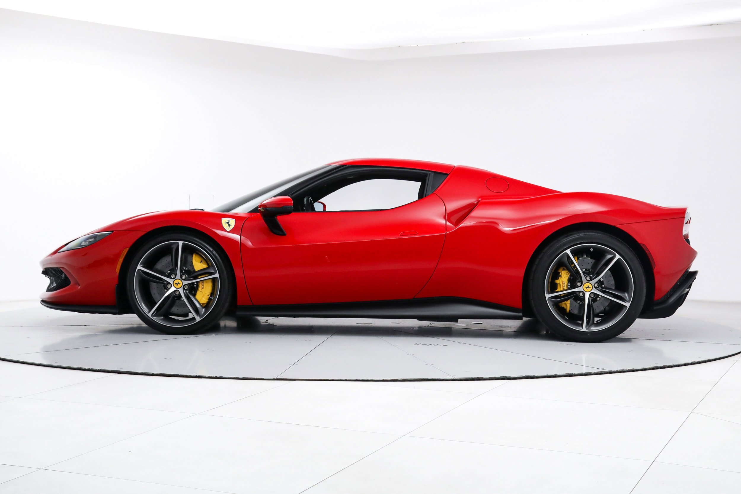 Used 2024 Red Ferrari  image 4