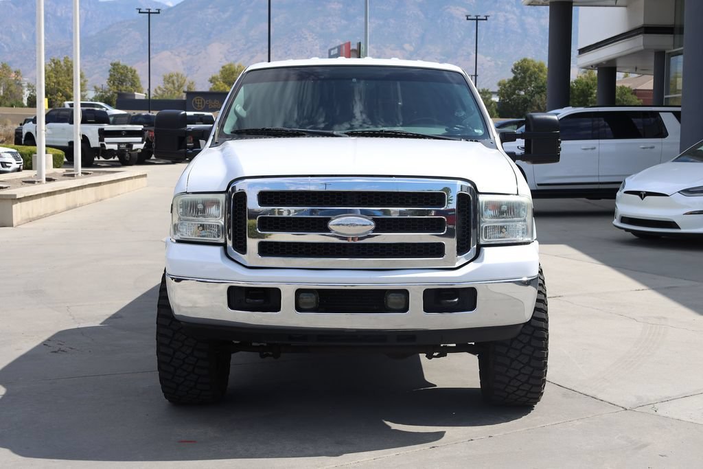 Used 2005 White Ford Lariat image 9
