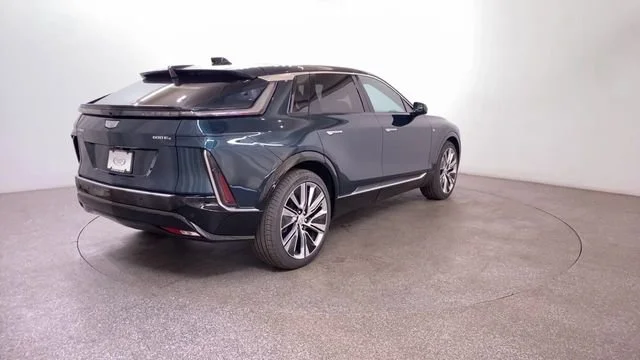 2025 Cadillac LYRIQ Luxury 3 - Photo 8