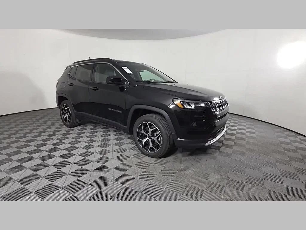 New 2026 Diamond Black Crystal Pearlcoat Jeep Limited image 27