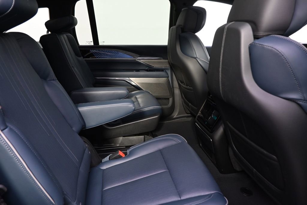 2025 Cadillac Escalade IQ Sport 2 - Photo 18