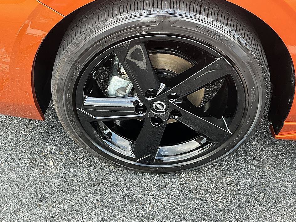 Used 2025 Monarch Orange Metallic/Super Black Nissan SR image 8
