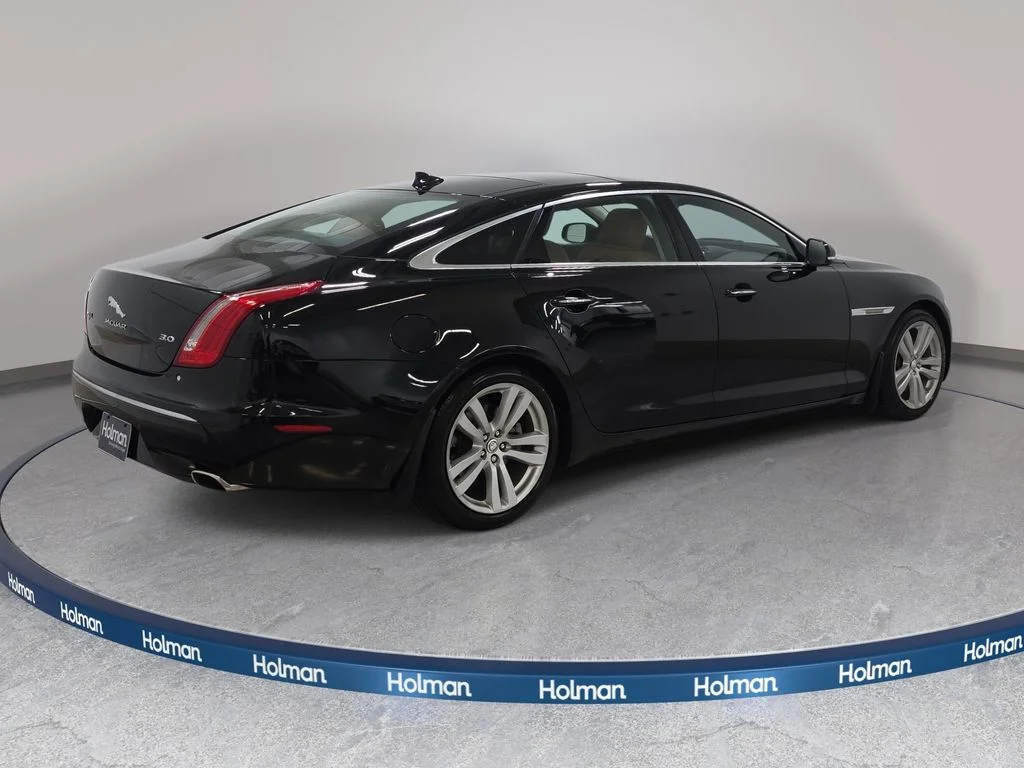 Used 2014 Ebony Jaguar XJL Portfolio image 6