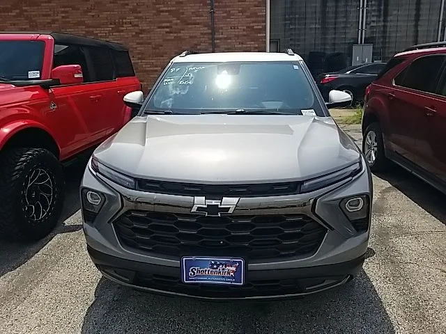 Used 2025 Gray Chevrolet ACTIV image 7