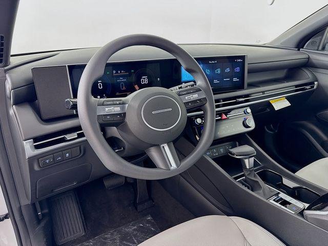 New 2026 White Hyundai SEL FWD image 11