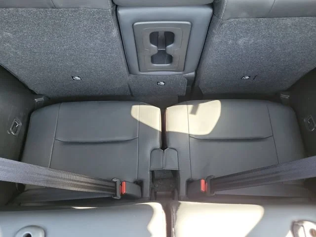2025 Mitsubishi Outlander SE - Photo 9