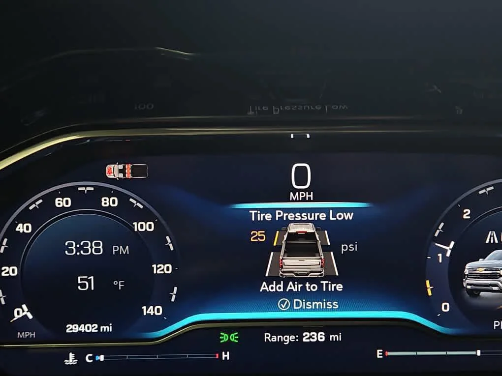 Used 2024 Summit White Chevrolet LT image 21
