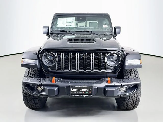 Used 2025 Black Jeep Mojave image 2