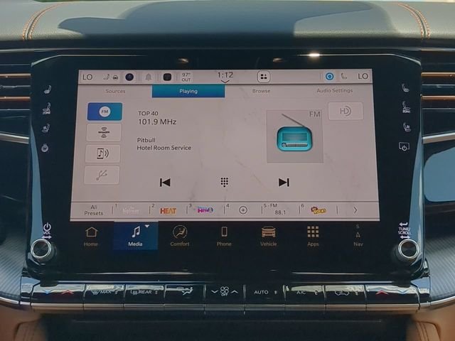 New 2026 High Gloss Black Exterior Paint Jeep Summit Reserve image 22
