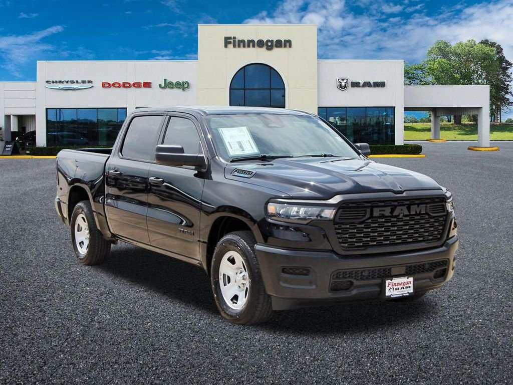 New 2026 Diamond Black Crystal Pearl-Coat Exterior Paint RAM Tradesman image 9