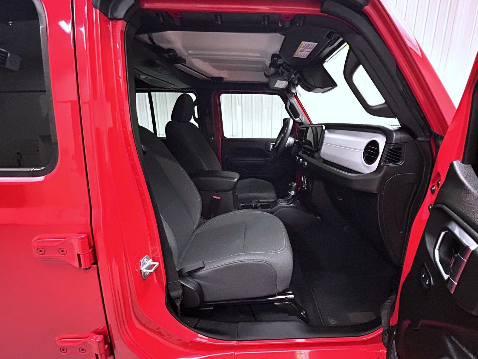 Used 2025 Red Jeep Sport S image 15