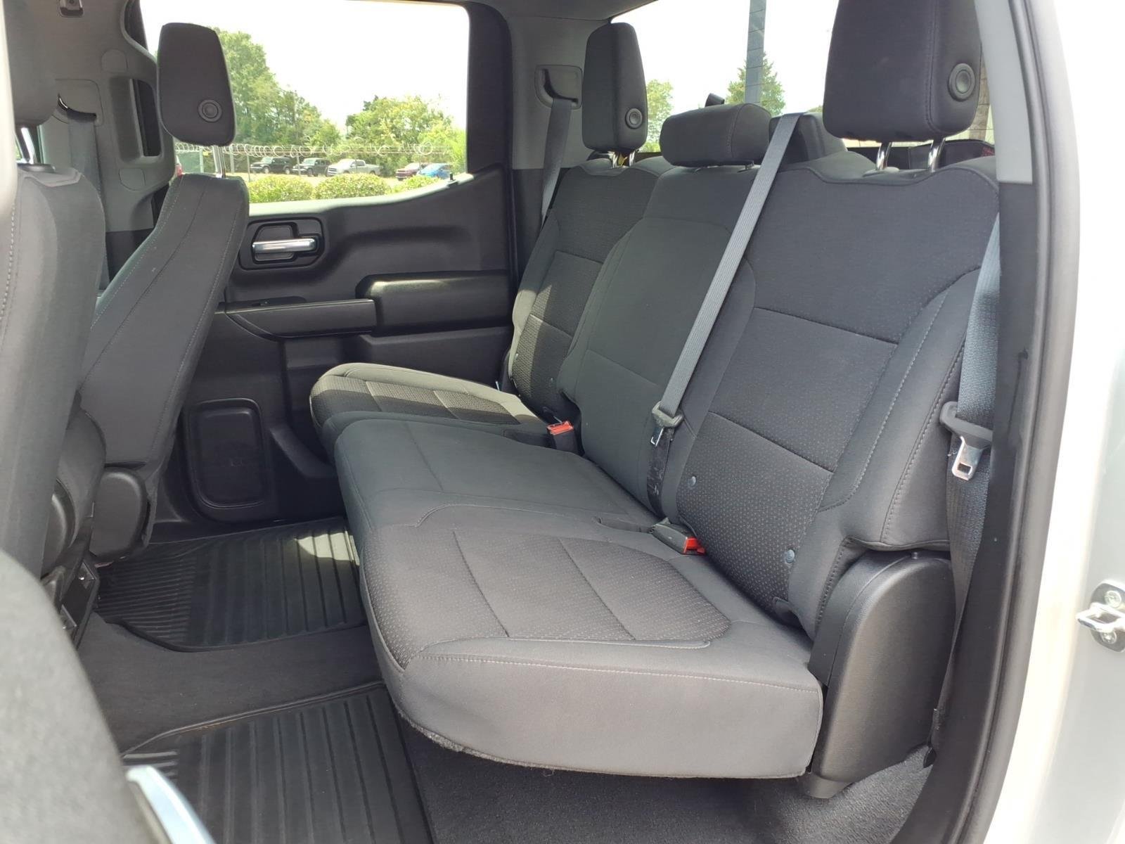 Used 2021 Silver Ice Metallic Chevrolet Custom image 20