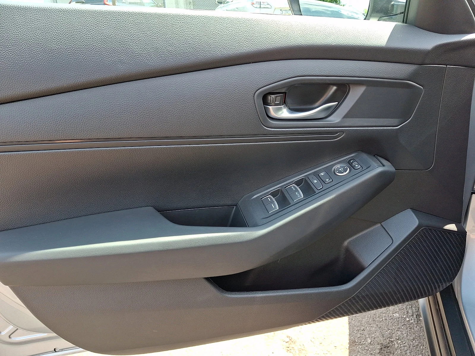 2025 Honda Accord LX - Photo 12