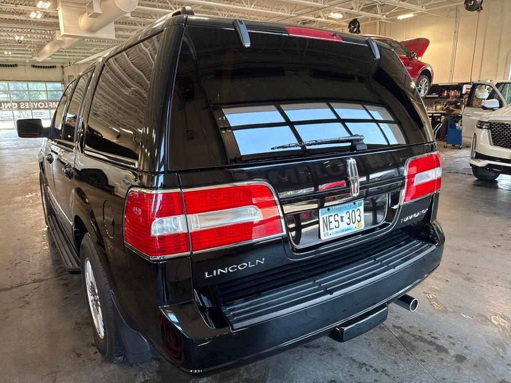 Used 2007  Lincoln Base image 4