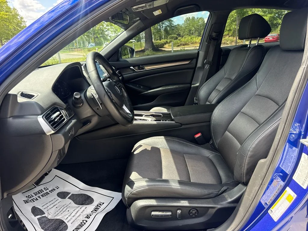 Certified Used 2020 Still Night Pearl Honda Sport image 12
